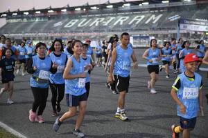 BIB: 5236, 52735, 510
                            <button type="button" onclick="openModal(10463781)" class="btn btn-primary btn-sm float-right btn-popup" data-toggle="modal" data-target=".modal-high-quality">
                        <i class="fas fa-shopping-cart"></i> Add to Cart
                    </button>
                                            <button type="button" onclick="isThisMe(10463781, true)" class="btn btn-success btn-sm float-right btn-popup btn-isme hidden" data-toggle="tooltip" data-placement="bottom" title="นี่คือรูปของคุณใช่ไหม คลิกที่นี่เพื่อเอาเข้าอัลบั้ม">
                        <i class="fas fa-plus"></i> Add to album
                    </button>
                    <button type="button" onclick="isThisMe(10463781, false)" class="btn btn-warning btn-sm float-right btn-popup btn-isnotme hidden">
                        <i class="fas fa-ban"></i> Remove from album
                    </button>